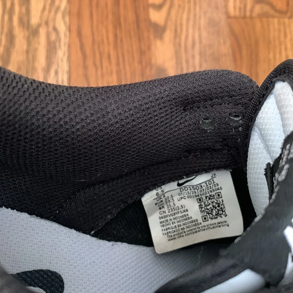 Nike women Panda Dunks